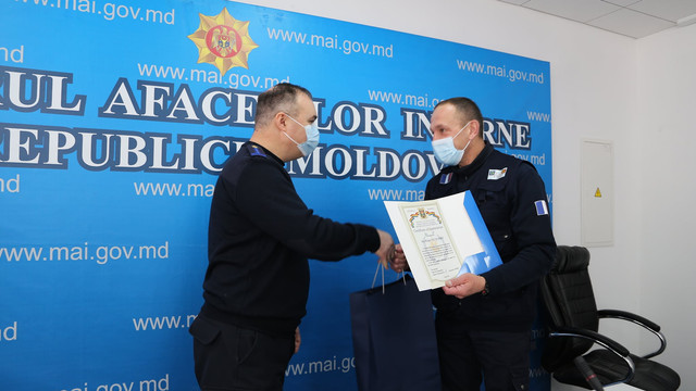 Mai mulți pompieri din Franța care au acordat asistență R.Moldova în susținerea refugiaților ucraineni au primit diplome de apreciere din partea IGSU