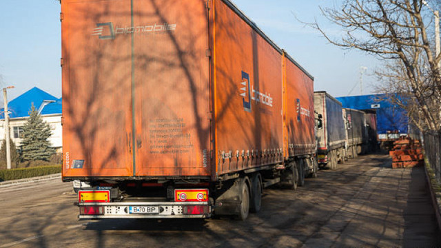 Autoritățile, despre camioanele blocate în Polonia
