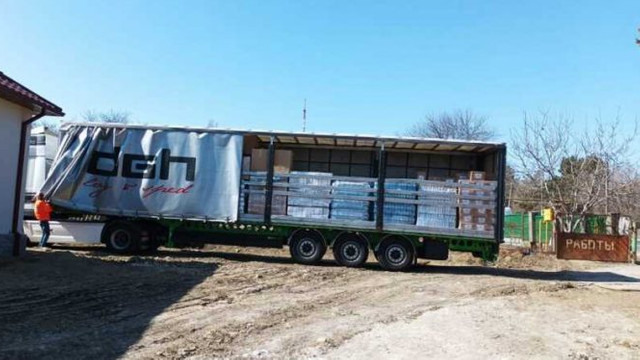 Un nou transport umanitar al Patriarhiei Române a ajuns în Republica Moldova
