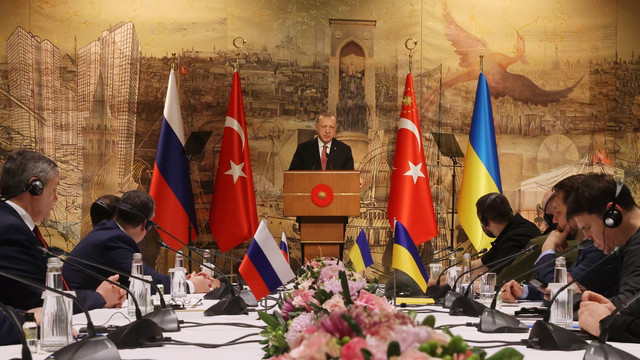 Rusia reduce acțiunile militare spre Kiev și Cernihiv
