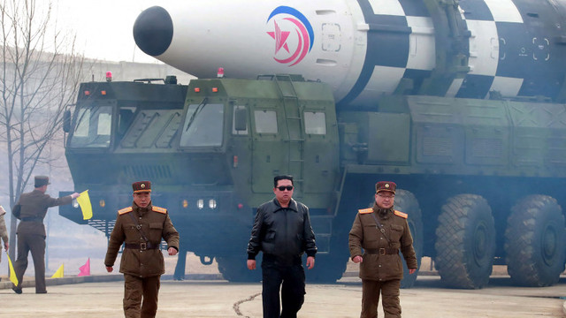 Coreea de Sud: Imaginile ridicole cu lansarea „Colosului lui Kim” sunt false. În realitate, testul a fost un eșec
