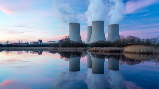 Marea Britanie anunță că ar putea construi până la șapte centrale nucleare până în 2050