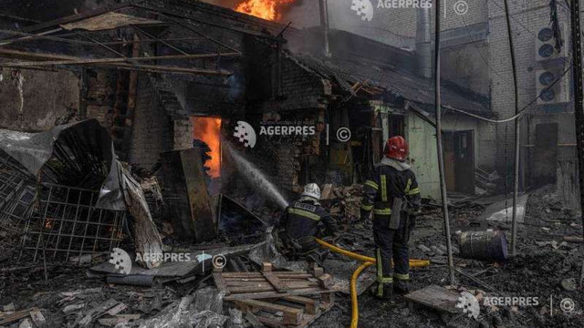 Explozii în Kiev: Un mort și mai mulți răniț. Rușii au lovit o uzină de armament. Echipele de salvatori intervin la fața locului
