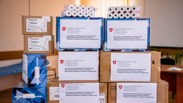 Electrocardiografe și pulsoximetre, donate de Elveția centrelor de sănătate din 25 de raioane ale Rep. Moldova