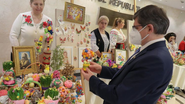 Mai mulți copii și tineri și-au expus lucrările confecționate manual în cadrul Târgului de Paști