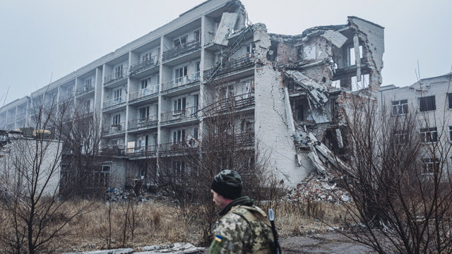 Ucraina susține că s-a ajuns la un acord preliminar privind evacuarea femeilor, copiilor și bătrânilor din Mariupol