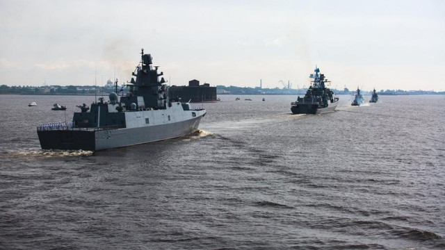 Armata ucraineană susține că navele ruse din Marea Neagră s-au îndepărtat la 200 de kilometri în larg
