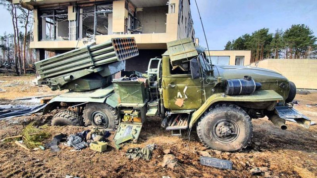 Un milionar ucrainean a cerut armatei să-i bombardeze conacul care fusese ocupat de ruși: „Practic, trăgeau în Kiev din casa mea