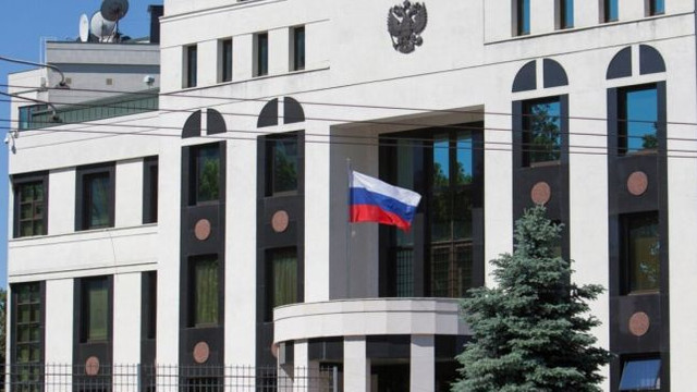 Ambasada Rusiei la Chișinău: Interzicerea panglicii Sfântul Gheorghe afectează mișcarea spre pace și prietenie dintre cele doua țări
