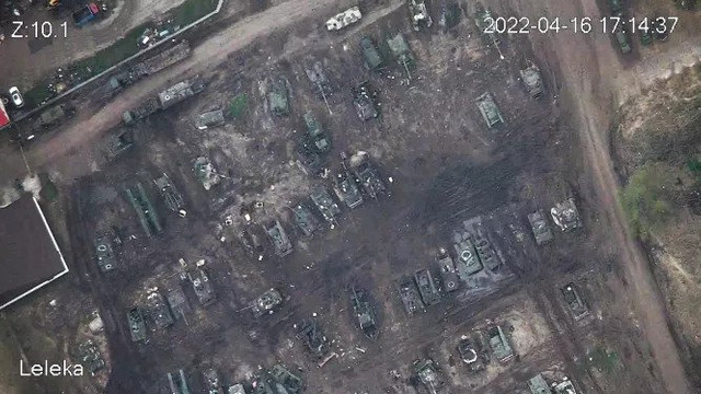 „Cimitir” de tancuri rusești filmat din dronă în Rusia, lângă granița cu Ucraina
