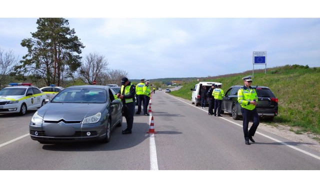 244 de șoferi s-au ales cu amenzi aplicate de polițiștii moldoveni în comun cu cei din România