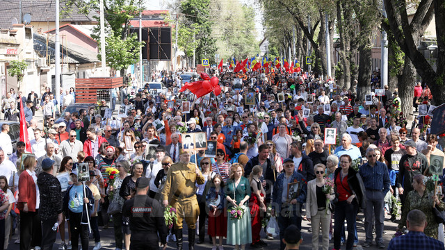 FOTO | Câteva mii de oameni au participat la Marșul Victoriei. Majoritatea au purtat simbolurile insterzise prin lege