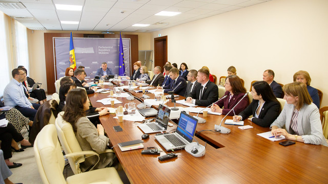 Raportul Avocatului Poporului privind respectarea drepturilor și libertăților omului în Moldova în anul 2021, prezentat deputaților