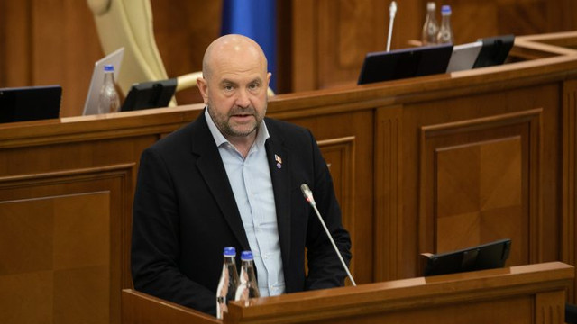 Parlamentul a luat act de demisia deputatului PAS, Vladimir Bolea