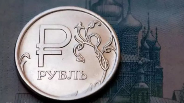 Rușii impun rubla ca monedă oficială în Herson, alături de grivnă
