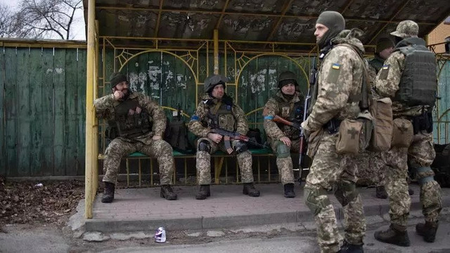 Kievul denunță „o nouă schemă de fraudă” care vizează familiile militarilor ucraineni prizonieri sau dispăruți
