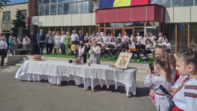 Refugiați din Ucraina au participat la hramul satului Costești, Ialoveni  