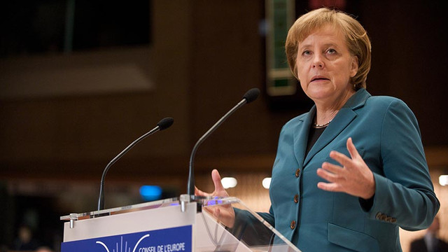 Angela Merkel condamnă Rusia și își exprimă solidaritatea cu Ucraina și sprijinul pentru Scholz, UE și SUA