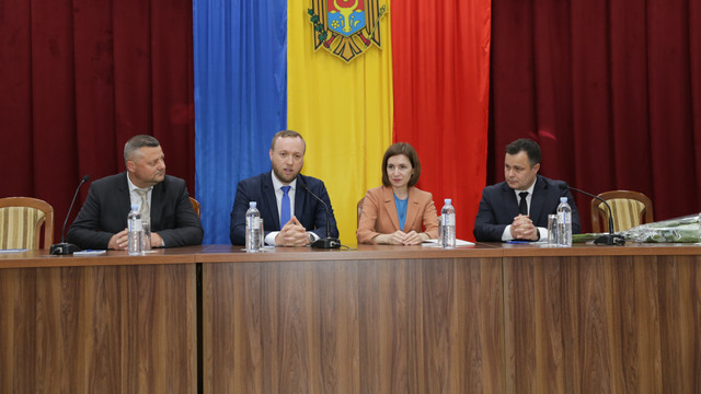 Președinta Maia Sandu l-a prezentat pe Alexandru Musteață efectivului de ofițeri ai SIS