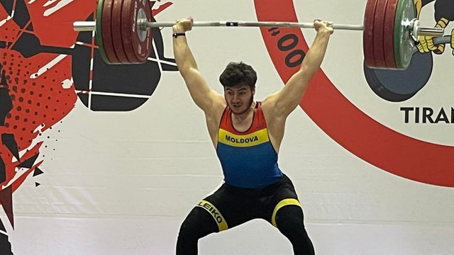Un halterofil din R. Moldova a luat bronzul la proba smuls la Europenele din Albania 