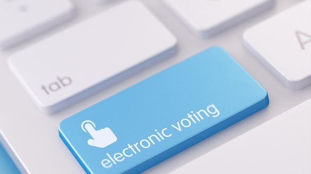 Autoritățile pregătesc votarea pe internet ca alternativă votului tradițional

