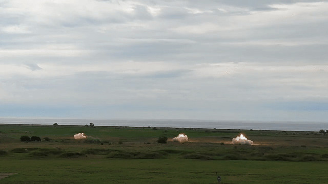 Armata română a testat în premieră sistemul lansator de rachete HIMARS, la malul Mării Negre