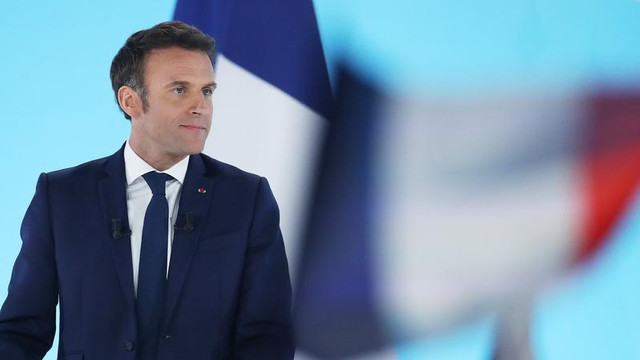 De la summitul NATO, Emmanuel Macron anunță instalarea unei prezenței militare franceze pe termen lung în România cu “o brigadă care poate fi activată în caz de nevoie” și “cu sisteme cu rază medie de acțiune”