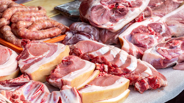 Medic veterinar de la Bălți, cercetat pentru că și-ar fi însușit abuziv sute de kilograme de carne
