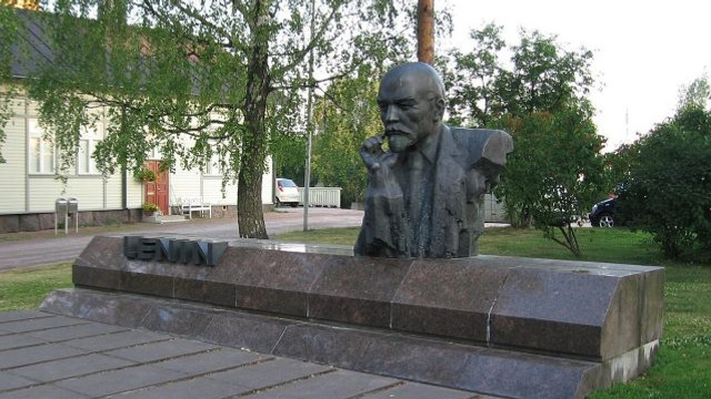 Ultimul monument al lui Lenin din Finlanda va fi îndepărtat de pe străzile unui oraș din sud-estul țării
