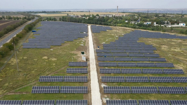 ANRE a confirmat statutul de producător pentru 25 de centrale fotovoltaice