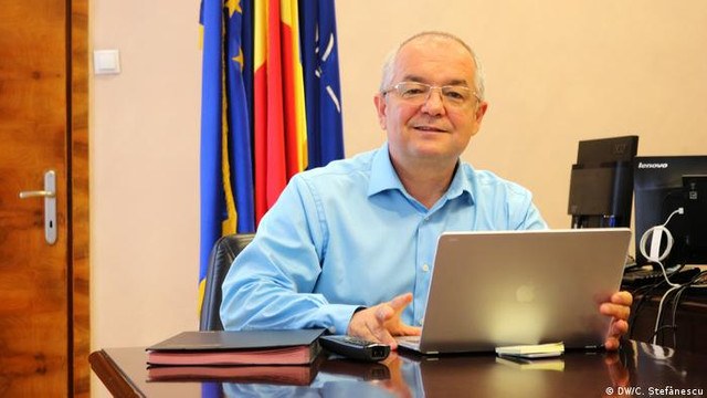 Primarul de Cluj-Napoca, Emil Boc, desemnat Cetățean de onoare al municipiului Ungheni