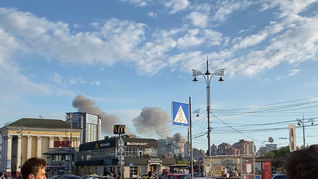 Explozii în centrul capitalei Kiev. Zelenski promite că toate orașele ucrainene ocupate de ruși vor fi recucerite