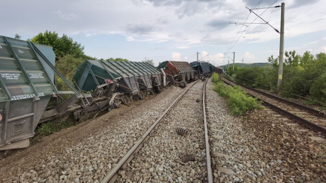 VIDEO | Accident feroviar cu implicarea unui tren cu vagoane de marfă din Republica Moldova, la Iași