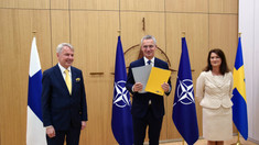 Țările NATO au semnat protocolul de aderare a Finlandei și a Suediei la Alianța Nord-Atlantică. Jens Stoltenberg: Acesta este cu adevărat un moment istoric