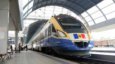 Călătorii care vor cumpăra online bilete pentru zboruri pe ruta Iași-Chișinău sau Chișinău-Iași vor avea posibilitate să facă returul cu trenul 