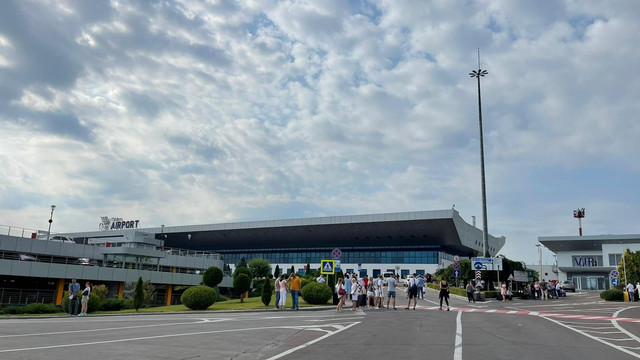 Alerta cu bombă de la Aeroportul Chișinău a fost falsă. Poliția de Frontieră solicită pasagerilor înțelegere față de situația creată