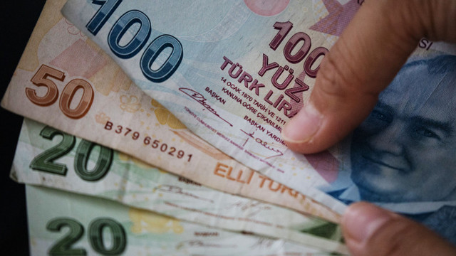 Economia Turciei a coborât și mai mult în categoria „junk” după ce inflația a ajuns la 78,6% în iunie. „Politicile guvernamentale contribuie la spirala inflaționistă”