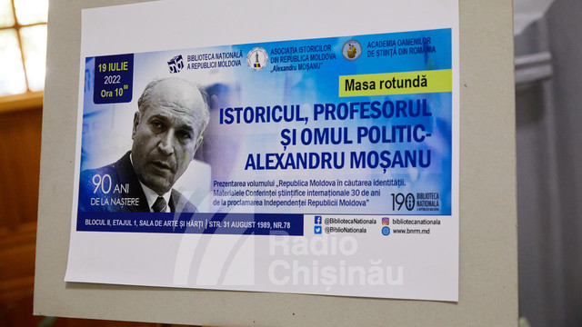 FOTO | O expoziție comemorativă, prilejuită de trecerea a 90 de ani de la nașterea fostului Președintele al Parlamentului, Alexandru Moșanu, a fost inaugurată astăzi la Parlament