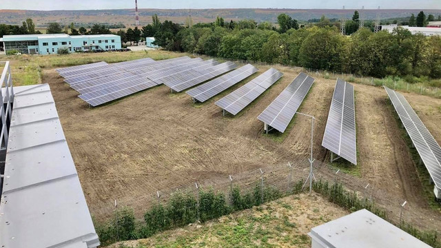Guvernul simplifică procedura de racordare, instalare și admitere în exploatare a centralelor fotovoltaice pentru consumatorii casnici