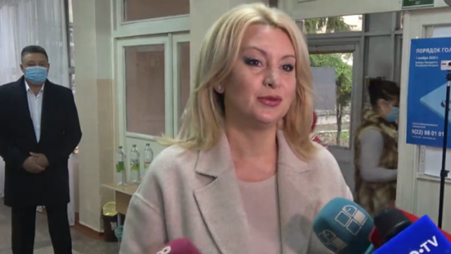 Fosta deputată Violeta Ivanov a scăpat de arestul la domiciliu