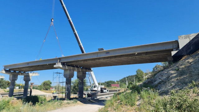 Termenul pentru reparația podului de lângă localitatea Hrușova de pe drumul public M1 Frontiera cu România – Leușeni – Chișinău – Dubăsari – frontiera cu Ucraina fost extins