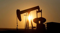 Prețul petrolului scade în continuare, pe fondul temerilor privind recesiunea globală