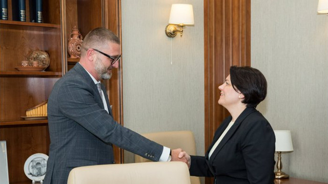 Premierul Natalia Gavrilița l-a primit pe noul Ambasador al României la Chișinău
