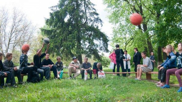 Copii refugiați din Ucraina se odihnesc gratuit la o tabără din municipiul Chișinău


