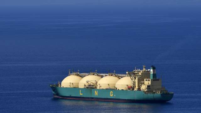 Americanii trimit mai mult gaz în Europa pe nave decât trimite Rusia prin conducte