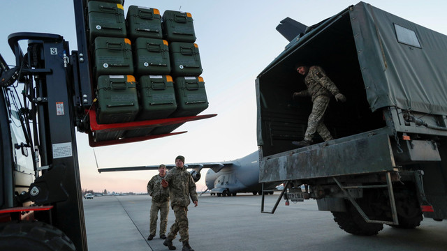 SUA oferă Ucrainei un nou ajutor militar în valoare de un miliard de dolari. Acesta cuprinde, printre altele, rachete antitanc Javelin și muniție pentru sistemele HIMARS și NASAMS