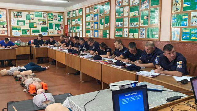 41 angajați ai Inspectoratului General pentru Situații de Urgență au devenit paramedici SMURD