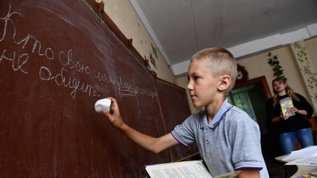 Guvernul de la Kiev anunță că peste 40% din unitățile de învățământ s-ar putea redeschide