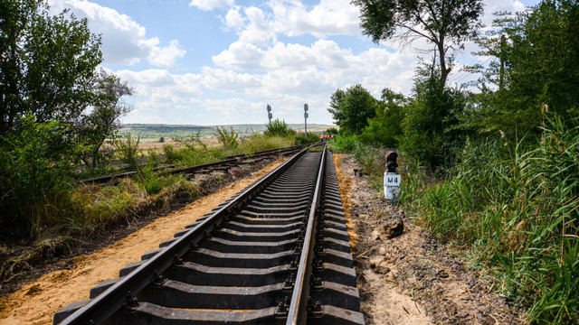 Ministrul Andrei Spînu anunță de când vor circula trenurile pe tronsonul de cale ferată Basarabeasca – Berezino 