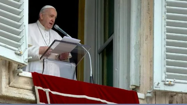 Papa Francisc s-a rugat pentru poporul ucrainean, despre care a spus că „suferă o imensă cruzime”